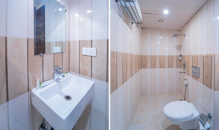 Bathroom 4, Treebo The Aravali Getaway, Udaipur