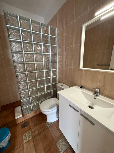 Bathroom 4, Apartamentos y Habitaciones Villa Marina, Santa Cruz de Tenerife