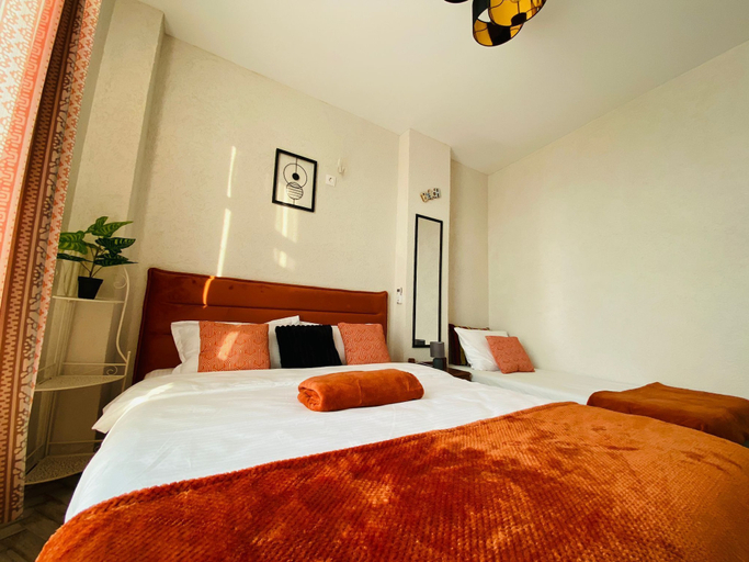 Room 4, EFO Studios on the Beach, Tuzla