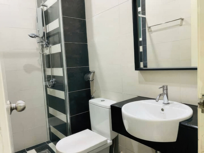 Bathroom 5, Central Residence - Free Gym Pool, Kuala Lumpur