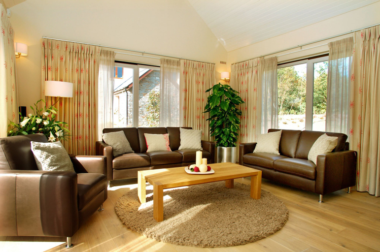 Room 2, Spacious 4 Bedroom Home to Sleep 8 People Just 5 Mins From Kenmare Town