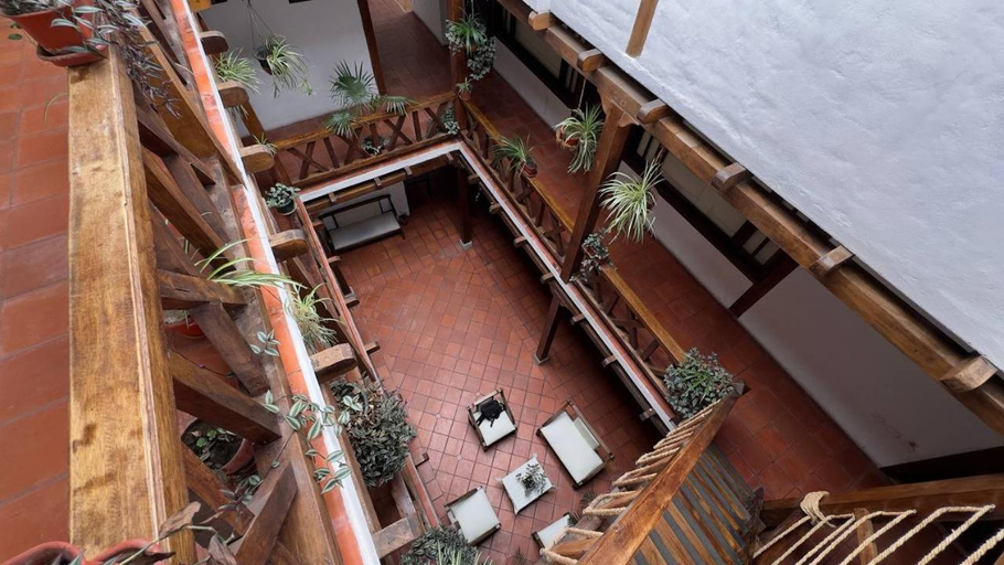 Others 5, Hotel Noris Alausi, Alausí