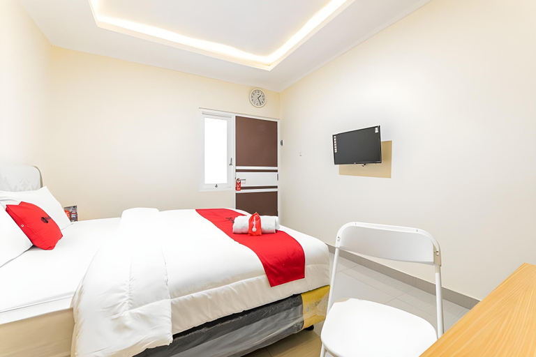Bedroom, RedDoorz Syariah @ Blimbing Malang, Malang