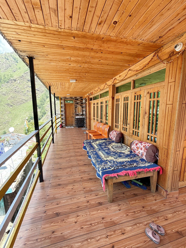 In-room dining, Viraaj Homestay, Uttarkashi