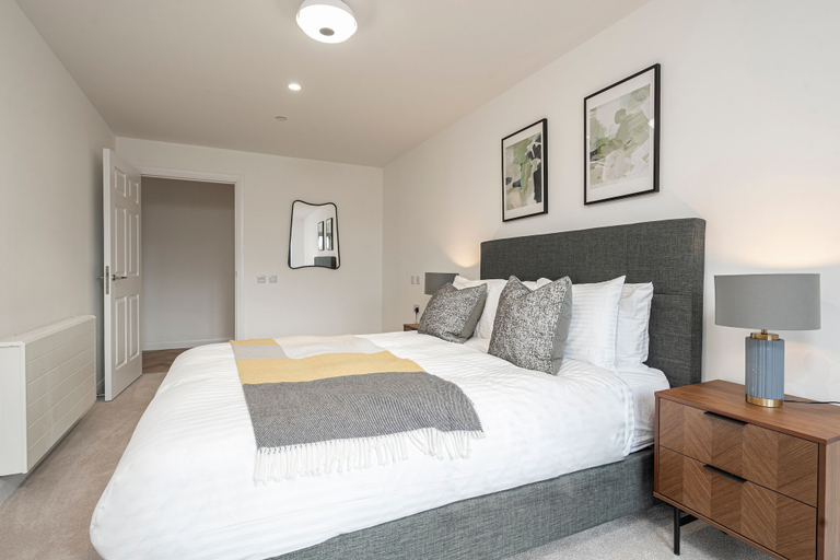 Bedroom 2, Whispers in Light 65s Stay, Surrey