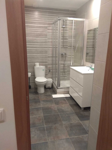 Bathroom 4, Central and Basic  Universitat, Barcelona