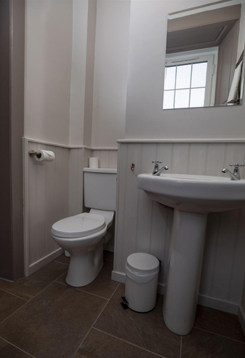 Bathroom 3, The Whisky Vaults, Argyll and Bute