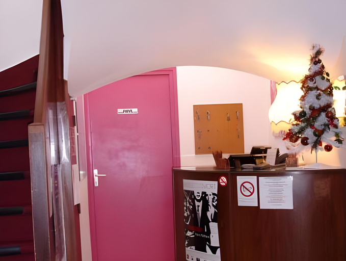 Others 5, Hotel de La Marmotte, Deux-Sèvres