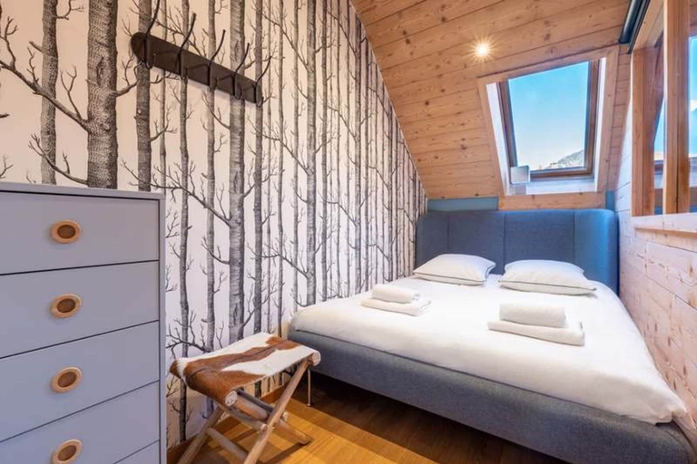 Room 3, Comfortable Duplex in the City-center of Chamonix, Haute-Savoie