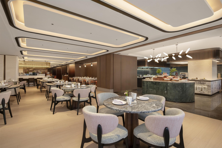 Food & Drinks 5, Hilton Garden Inn Urumqi Railway Station, Ürümqi