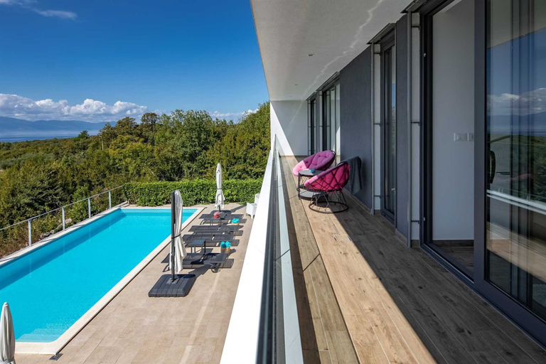 Room 5, Villa Luxor With Heated Pool, Malinska-Dubašnica