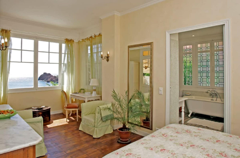 Room 2, Private Beach Villa sea View - Th Oule sur mer, Alpes-Maritimes