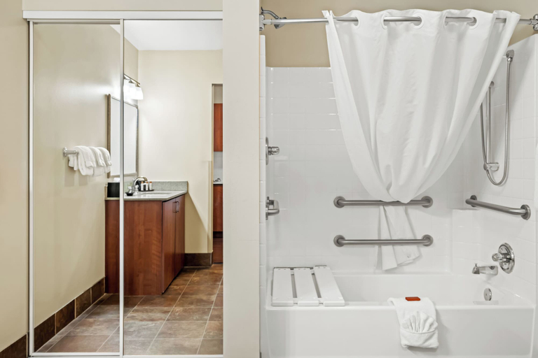 Bathroom 4, Ledgestone Suites Hotel Vernal, Uintah