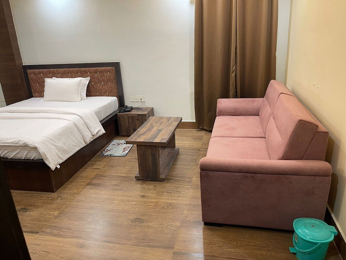 Bedroom 4, Hotel DEv Inn, Begusarai