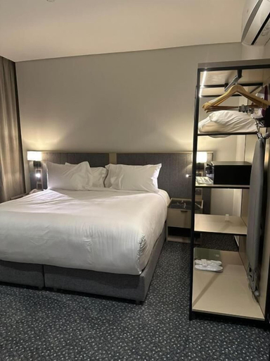 Bedroom 4, Fiori Airport hotel, Taif