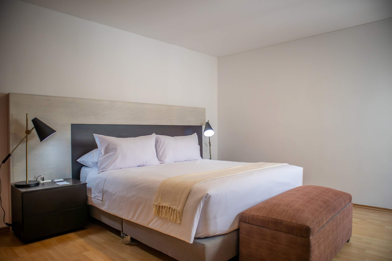 Room 2, w Stunning 3BR in Miraflores, Lima
