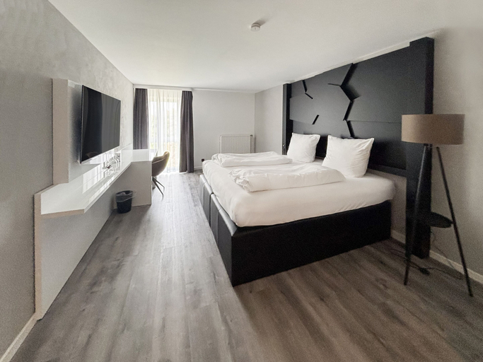 Bedroom 3, DORMERO Hotel Weingarten, Ravensburg