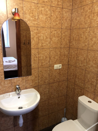 Bathroom 3, Hotel & Restaurant Zhuliany City, Solomians'kyi