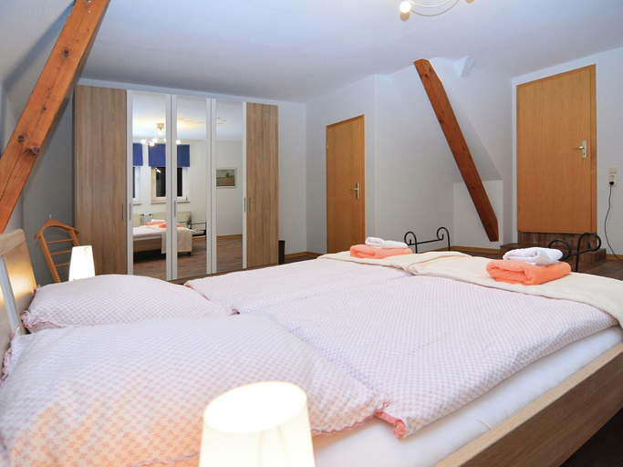 Room 5, Delightful Holiday Home in Battenberg Near Forest, Waldeck-Frankenberg
