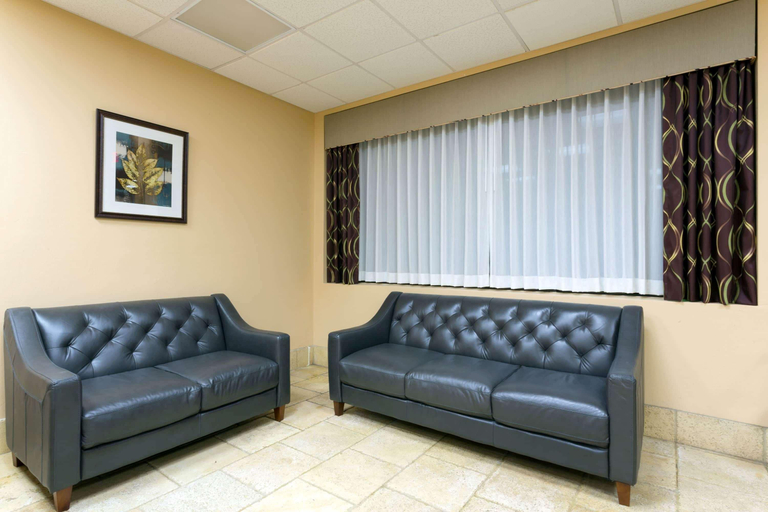Public Area 2, Ramada by Wyndham Lake Placid, Highlands