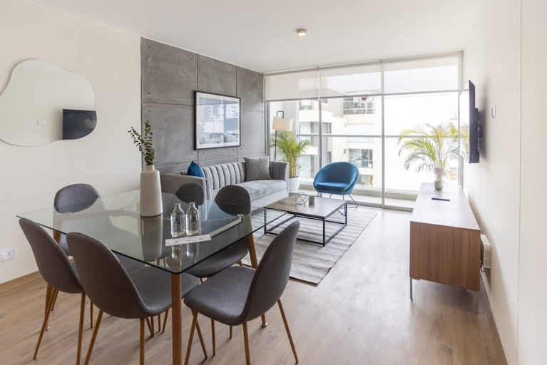 Room 5, w Great 3BR Duplex With Terrace in Miraflores, Lima