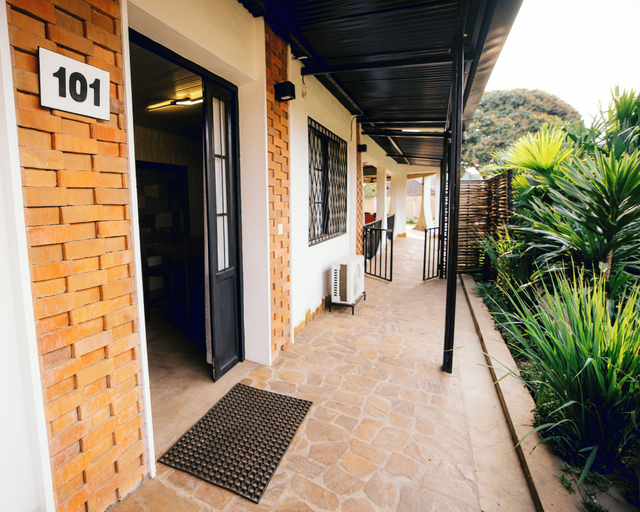 Exterior & Views 2, Migano Residence, Roherero
