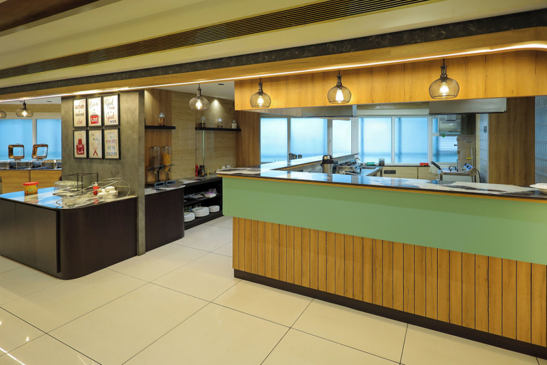 Food & Drinks 5, Royal Plaza Suites by RAK Rooms, Dakshina Kannada