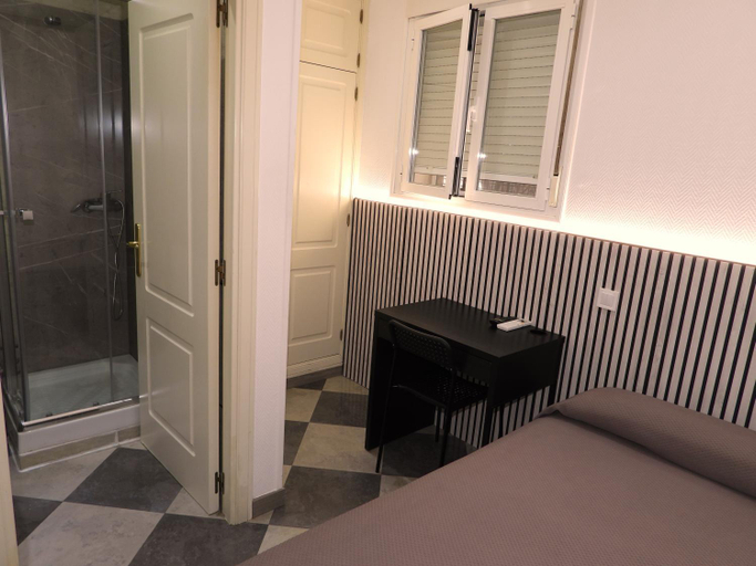 Bedroom 2, Hostal Henares, Madrid