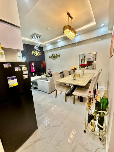 Food & Drinks, Gina Staycation Condo Unit, Parañaque