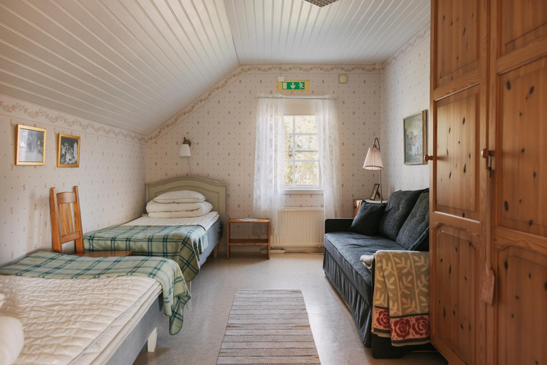 Bedroom 2, Hajstorp Slusscafe & Vandrarhem, Töreboda