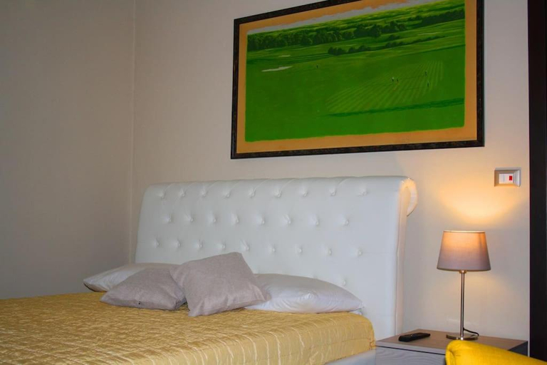 Others 5, Confinedeisanti Bed and Breakfast, Torino
