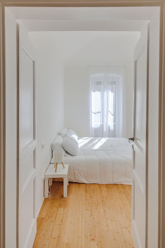 Bedroom 3, Newly Renovated Ocean View Flat, Genova