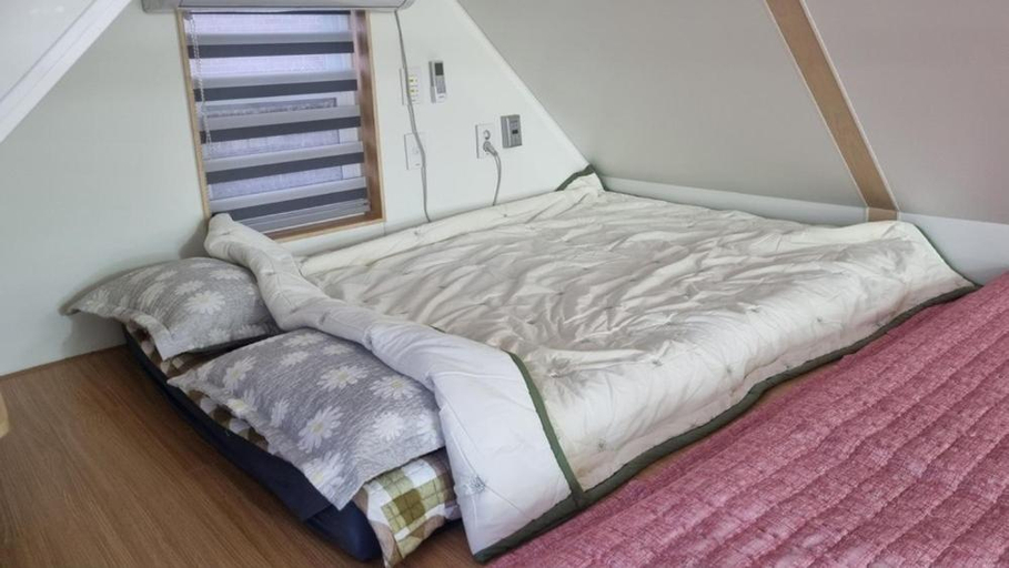 Bedroom 3, Yeosu Maru Pension, Yeosu
