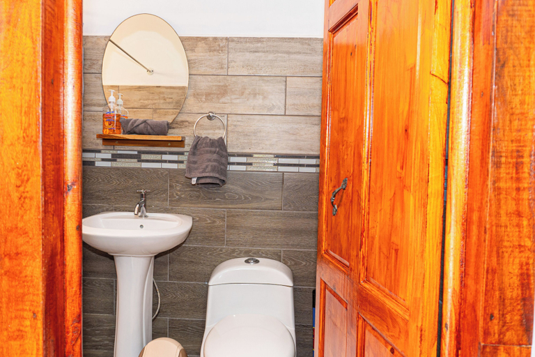 Bathroom 3, CORCOVADO & DRAKE INN, Osa