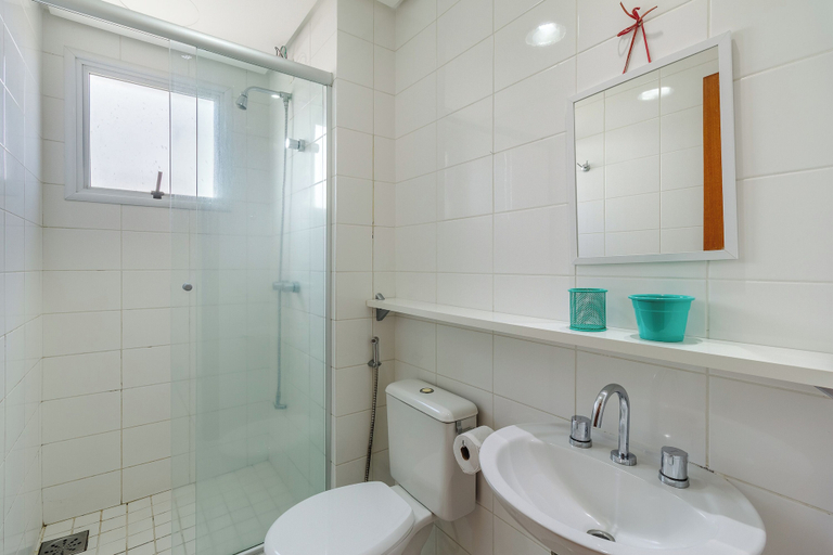 Bathroom 3, Elegant Apartment for Couples in Poa-rs Urb1110, Porto Alegre