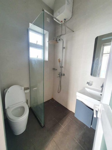 Bathroom 3, Blue Ocean Apartment by EPICK, Dehiwala-Mount Lavinia