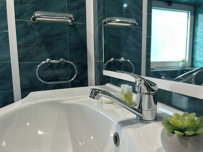 Bathroom 4, Avenue Palm on the Beach - Avenue Hotels, Tuzla