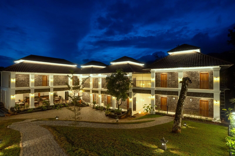 Exterior & Views
