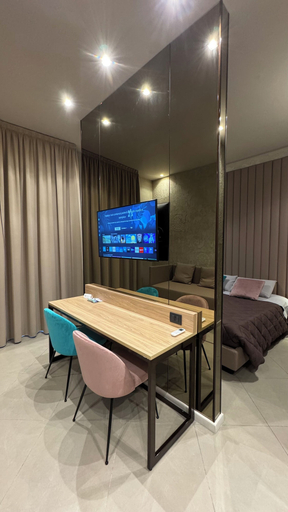 Living area 4, Tropicana room, Caserta