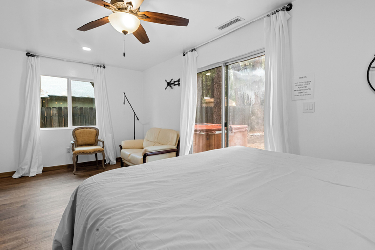 Bedroom 2, Feathered Nest, San Bernardino