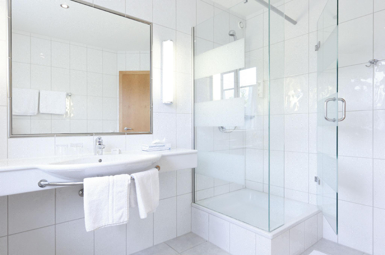 Bathroom 4, ホテル ガストホフ フィッシャー, Wels Land