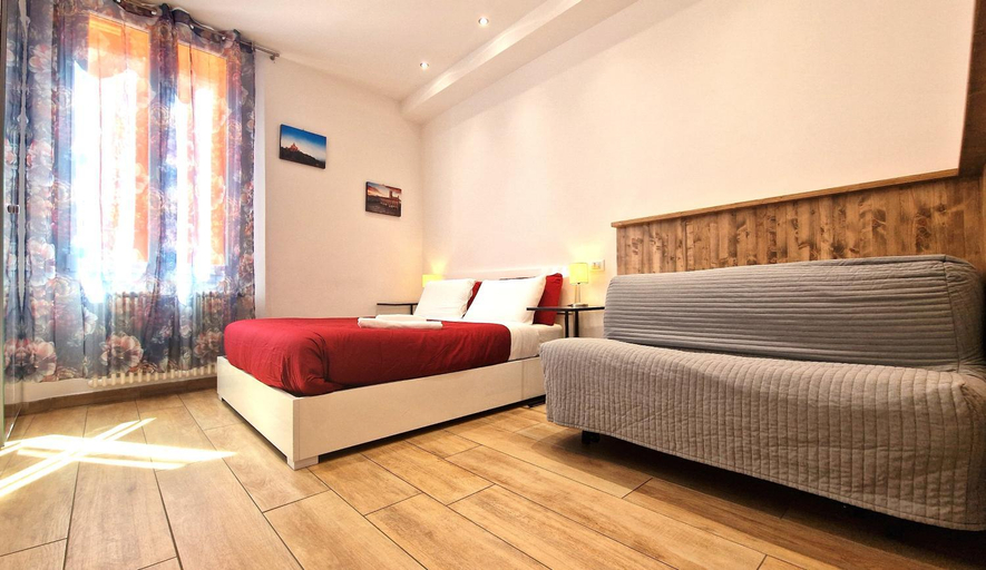 Others 5, Giudei House Smart 2, Bologna