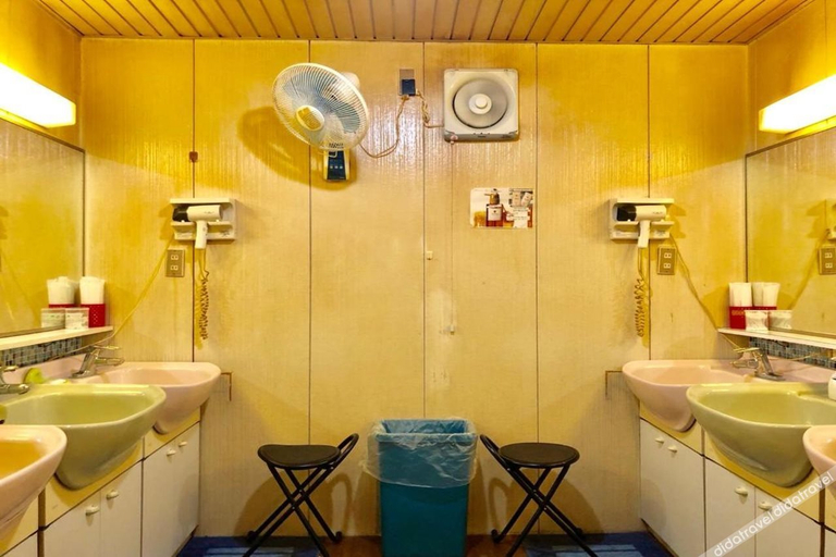 Bathroom 4, Capsule Hotel Block Room, Kita