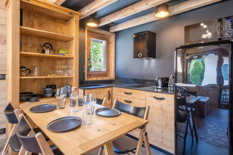 Room 3, Chalet Racar for 4 People Town Center and Mountain View, Haute-Savoie