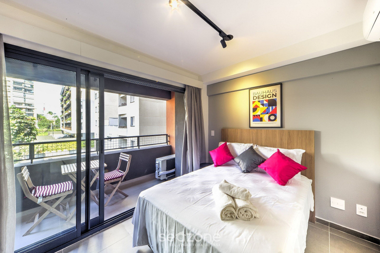 Room, Studio With Balcony 100m From Puc-pompeia Puq0208, São Paulo