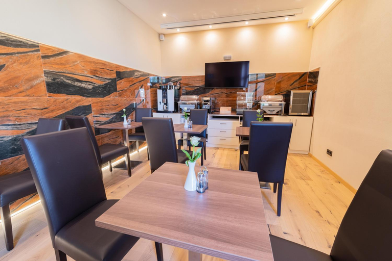 Food & Drinks, Liebknecht 13, Salzlandkreis