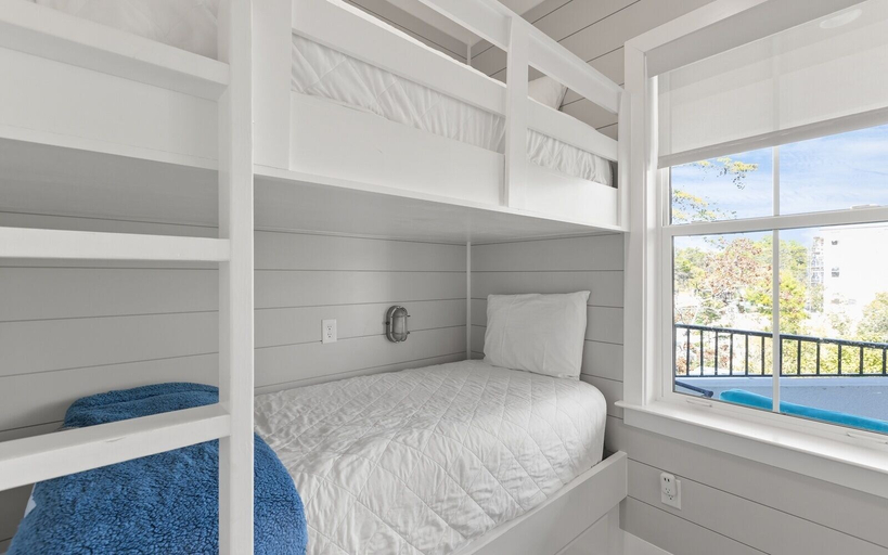 Bedroom 3, 5BR Home w/ Private Heated Pool, Golf Cart, 4 Bikes, Near 30a!, Walton