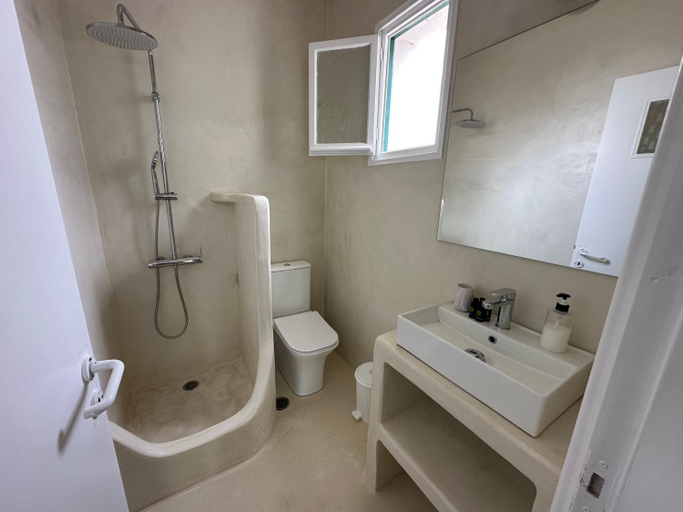 Bathroom, Orion 2, South Aegean