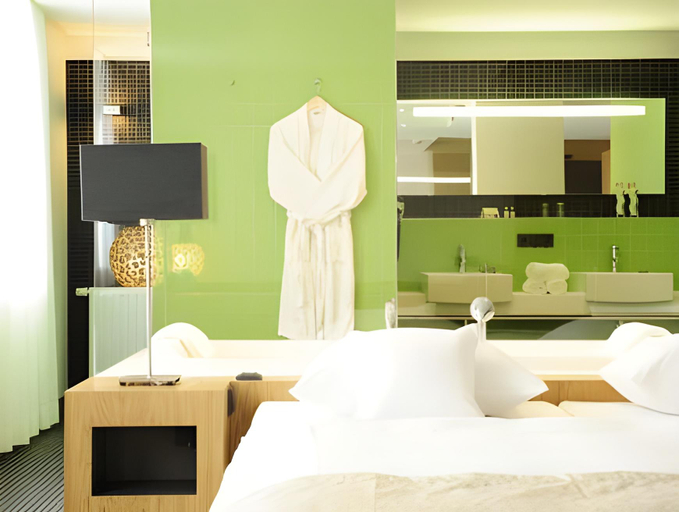 Bedroom 2, Hotel-Residence Am Klouschter, Remich
