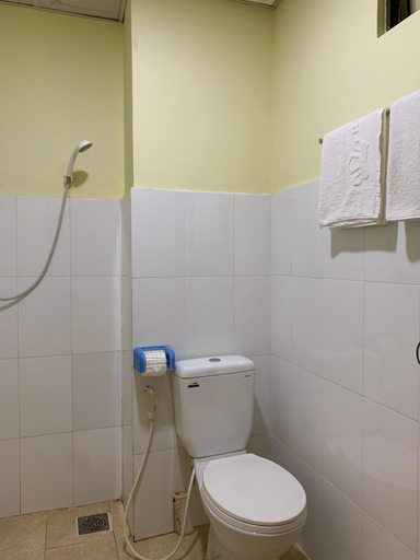 Bathroom 2, Hung Vuong Hotel, Bến Tre